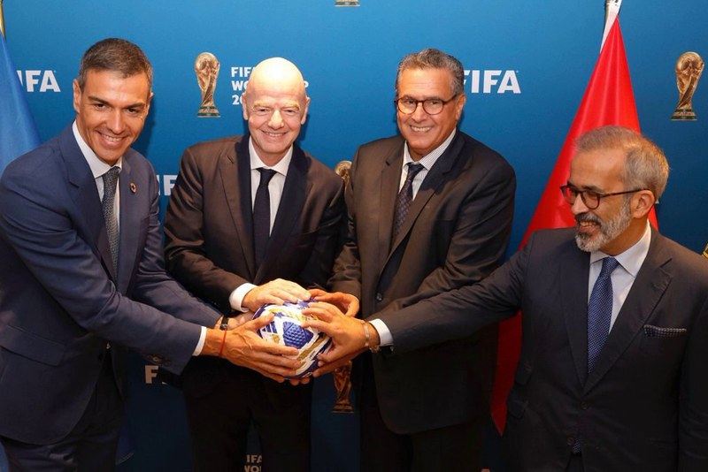 أخنوش: الملك يرعى أوراش المونديال