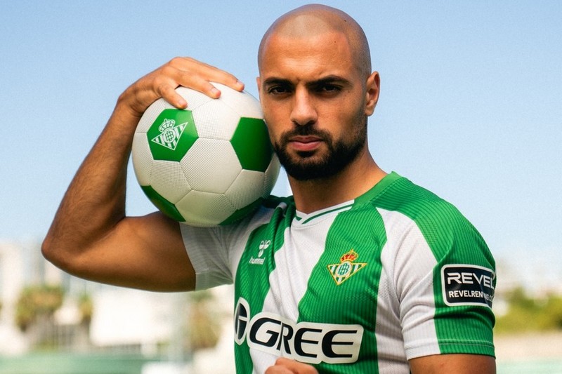 أمرابط: رفضت عروضا من السعودية