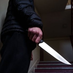 رصيف الصحافة: مختل نفسيا ينفذ مجزرة بسلاح أبيض في حق أسرة بفاس