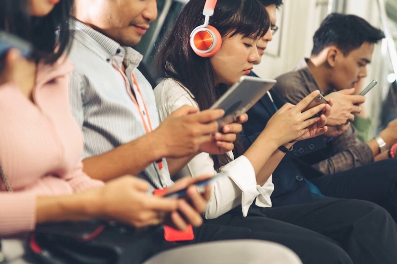 مدينة يابانية توصي باستخدام الأجهزة الرقمية ساعتين فقط يوميا