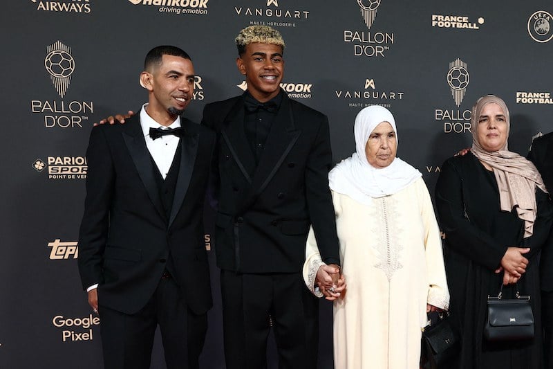 والد يامال ينتقد نتائج الكرة الذهبية