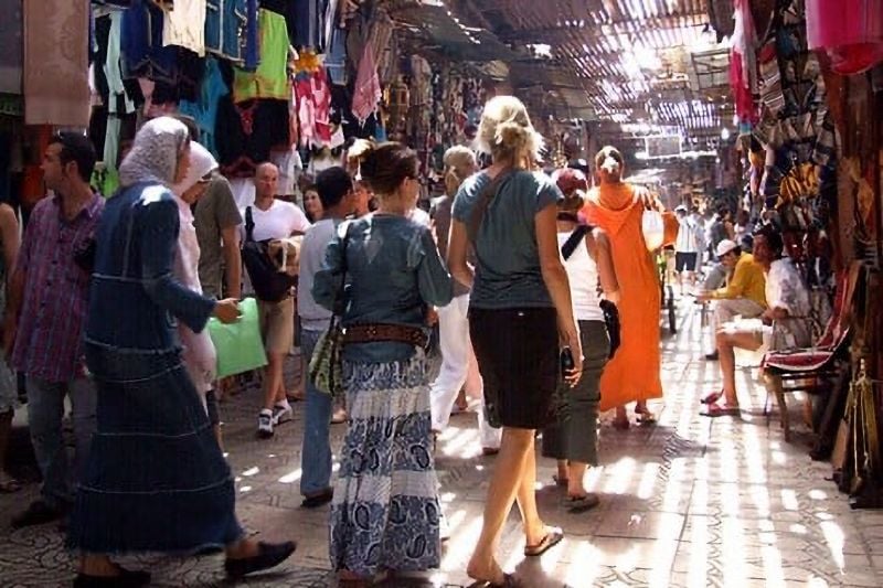 تقرير: استقرار المغرب يحفز الاستثمار والسياحة.. ويتصدى لخسائر باهظة