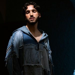 "الكاس حلو" تبعث الحسين السلاوي