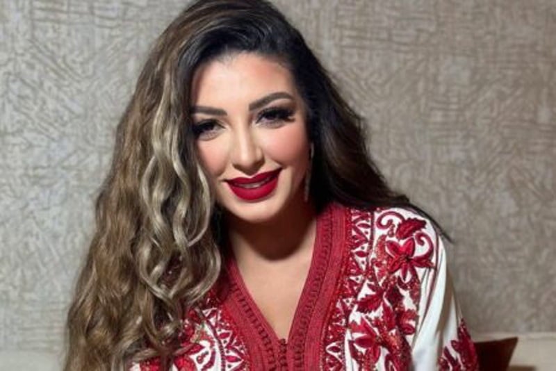 رجوى الساهلي تكسر العزلة بعد غياب
