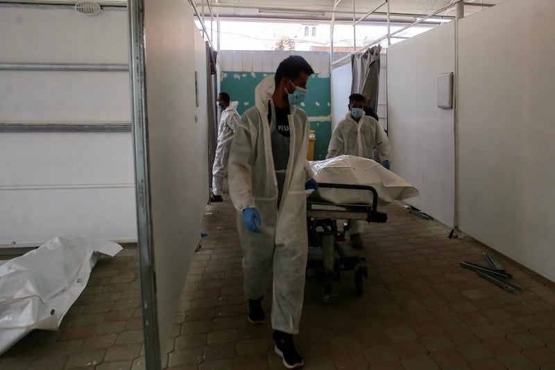 إسرائيل تسلم جثث قتلى إلى غزة