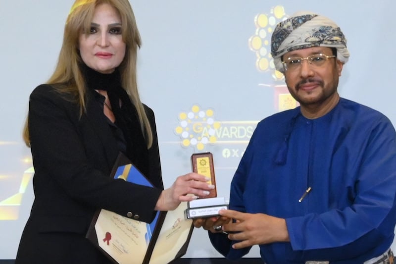 جائزة أدبية تتوج الشاعرة سميرة فرجي