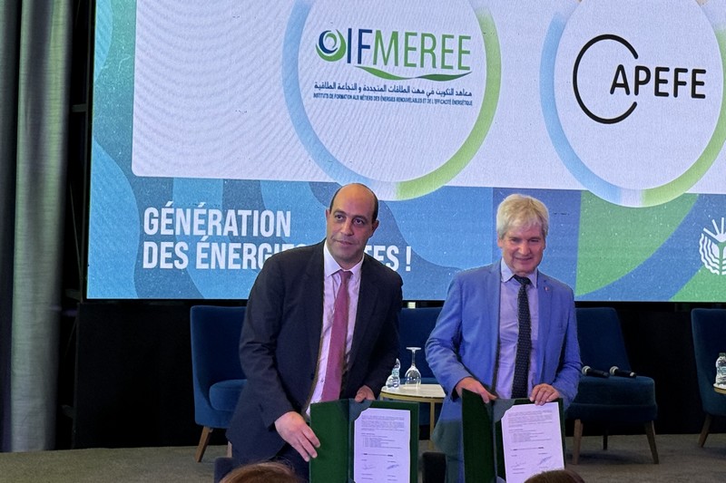 برنامج طموح يزود الشباب بالمهارات التقنية في مجال الطاقة المستدامة
