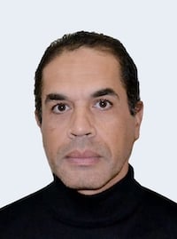 شعلة الحالم والمتأمِّل المنعزل