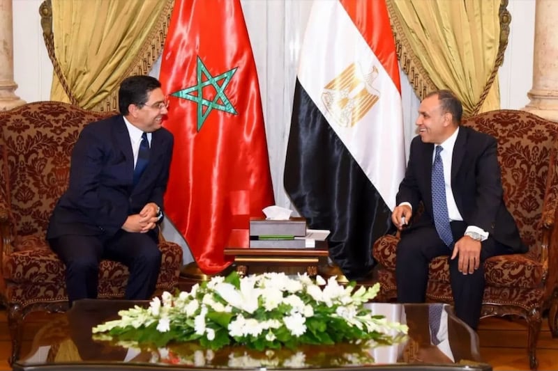 اتصال يعزز التعاون بين الرباط والقاهرة