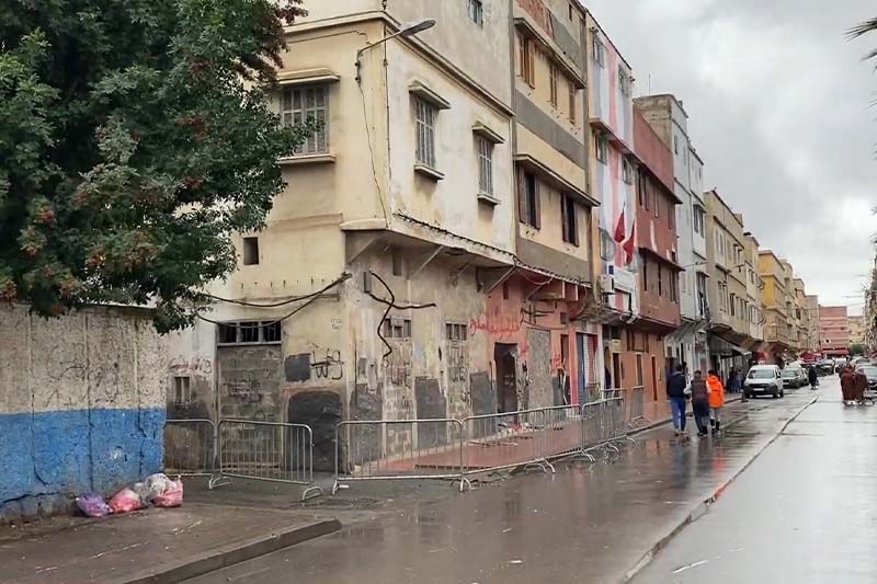 منازل مهددة بالانهيار