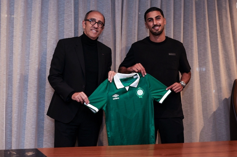 الرجاء يتعاقد مع اللاعب أيمن برقوق