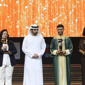 دبي تتوّج المغربية فوزية محمودي بلقب “صنّاع الأمل” وتكرّم مبادرات إنسانية