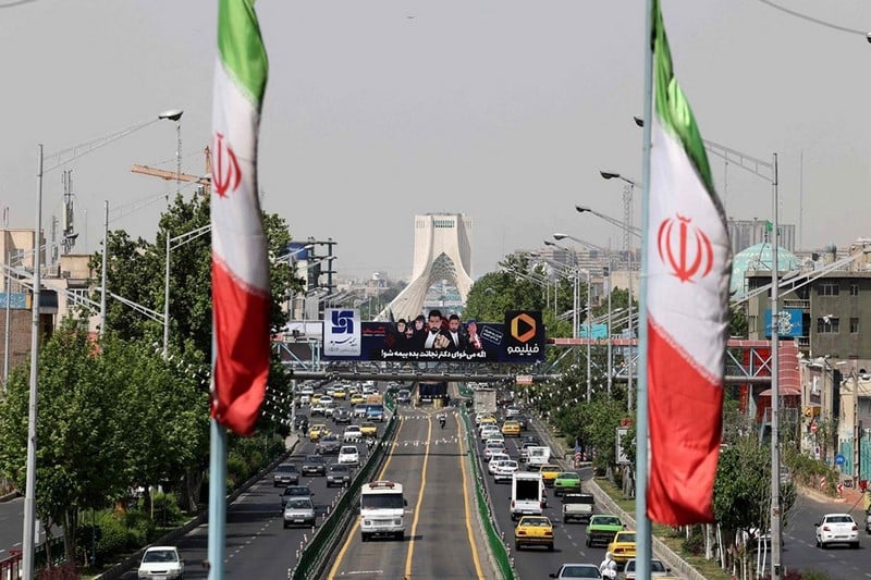إيران توقف 30 شخصا بشبهة التجسس