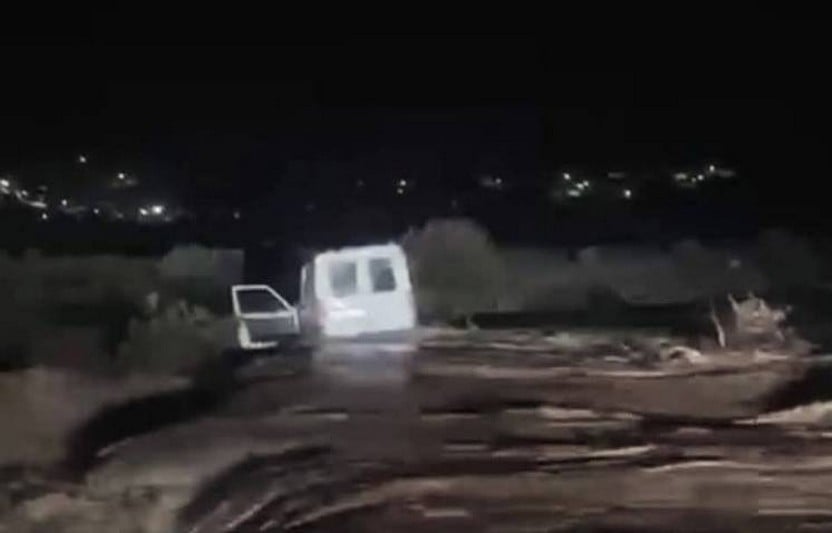 سيول قوية تجرف أسرة من 5 أشخاص
