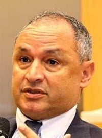 رياض مزور