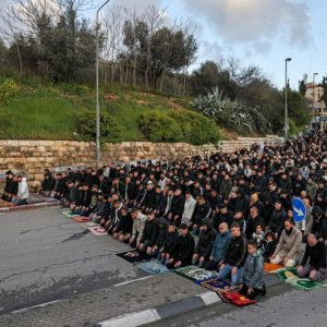 عيد فطر حزين ومؤلم لمسلمي القدس.. الصلاة ممنوعة بالمسجد الأقصى