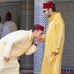 أمير المؤمنين الملك محمد السادس يؤدي صلاة عيد الفطر ويتلقى التهاني