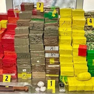 ‪ ضبط شحنة ممنوعات بمدخل أكادير‬