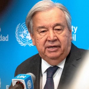 غوتيريش يدعو إلى وقف إطلاق النار