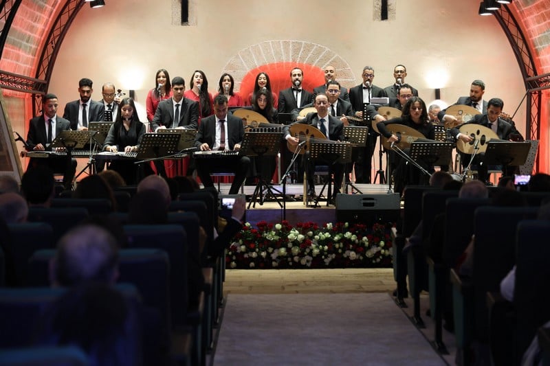 أكاديمية المملكة تكرم فالنتين موديمبي بمزج موسيقى المغرب وعمق إفريقيا