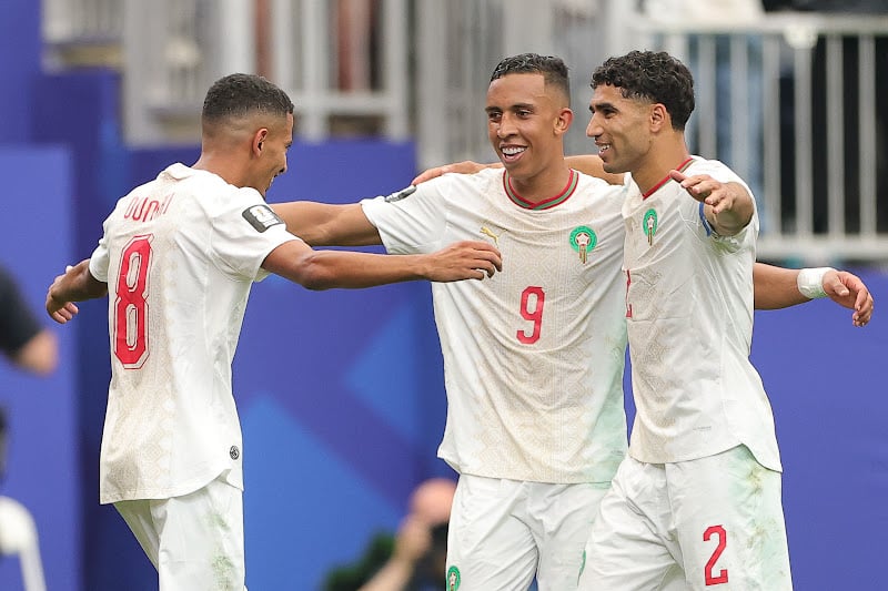 المغاربة يدعمون أسود الأطلس