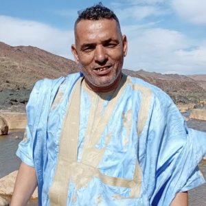 أحمد باهنين.. شاعر يحرس ذاكرة "لغن"