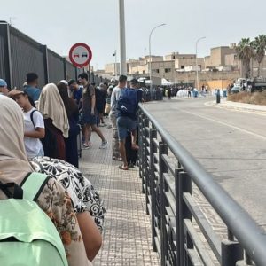 فتح معبر مليلية ينهي معاناة العالقين