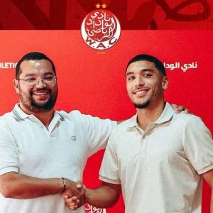 الوداد يعلن التعاقد مع المهاجم هيتلي