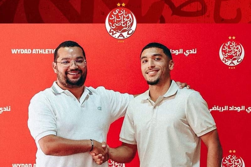 الوداد يعلن التعاقد مع المهاجم هيتلي