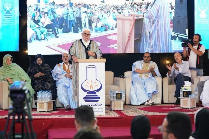 بنكيران يحذر بالعيون من شراء الأصوات ويدعو إلى التغيير عبر الانتخابات