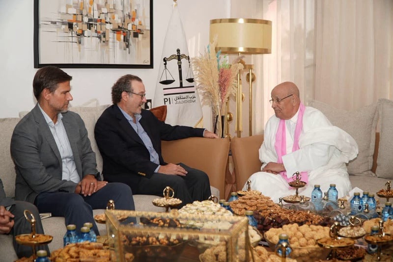 بعثة أمريكية تحط الرحال في العيون