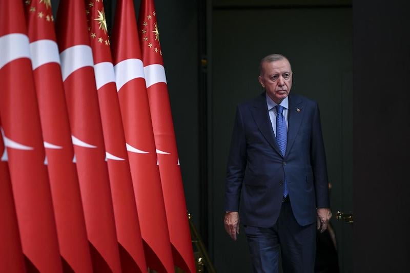 إردوغان يعتزم الترشح بانتخابات مبكرة