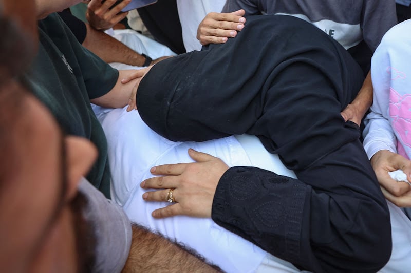 إسرائيل تقتل فلسطينيين بقطاع غزة