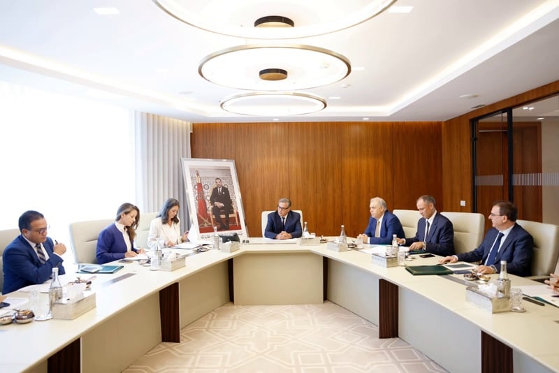 الحكومة تواصل دعم مهنيي قطاع النقل