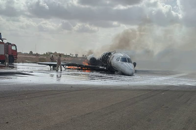 ليبيا تحقق مع طيارين بسبب السكر