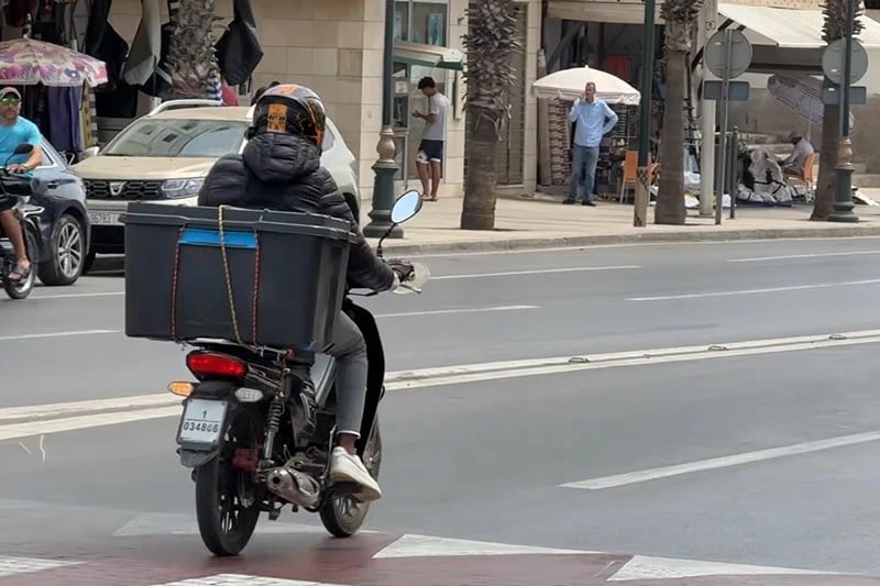 "نارسا" تفتح ملف سائقي التوصيل وتستعد لتغيير إجراءات تسجيل الدراجات