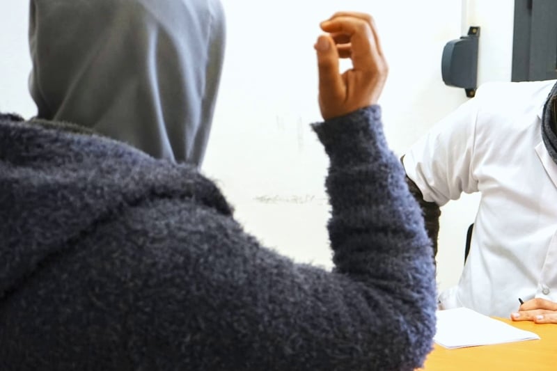 "خنق ممرض" يغضب نقابة صحية