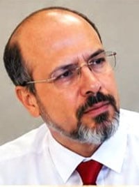 الفِــلَانُورُ الأَخِــيرُ