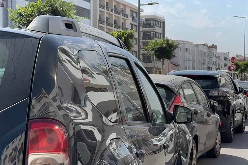 غلاء المحروقات يركن السيارات