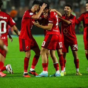 الأهلي يهزم الزمالك في "قمة مصر"