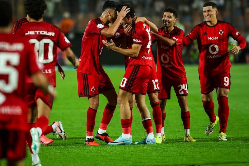 الأهلي يهزم الزمالك في "قمة مصر"