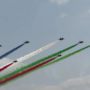 فرسان الإمارات وصقور السعودية يُلوّنون سماء مراكش بالعروض الجوية