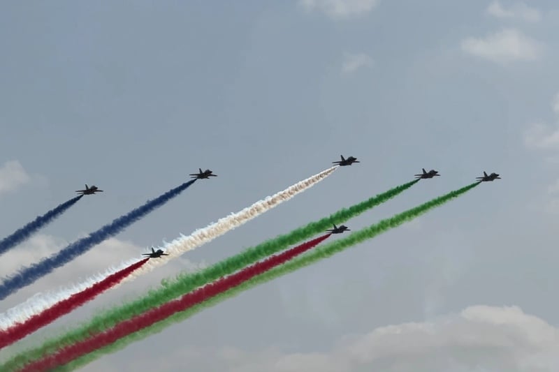 فرسان الإمارات وصقور السعودية يُلوّنون سماء مراكش بالعروض الجوية