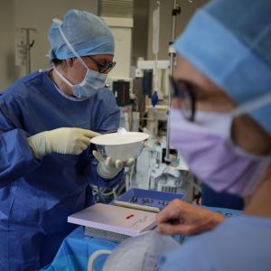 دراسة طبية تكشف علاجاً واعداً لسرطان الرئة المنتشر إلى الدماغ