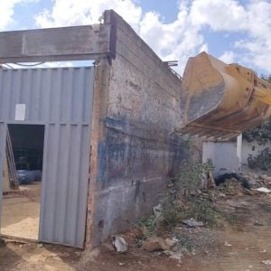 جرافات الهدم تعود إلى ضواحي البيضاء