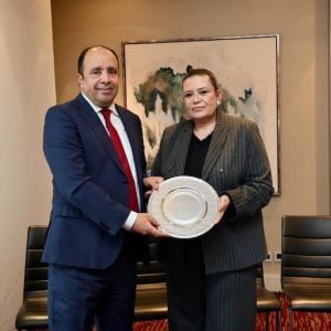 السفراء العرب بألمانيا يكرّمون اليملي