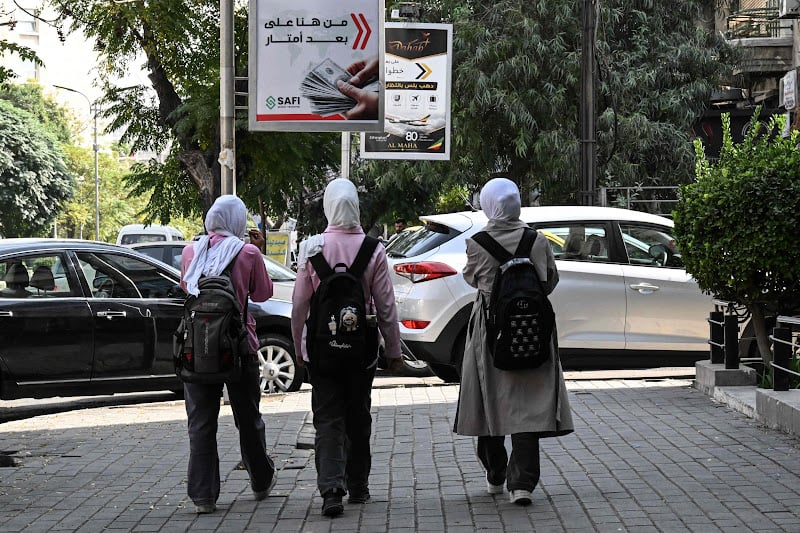 حذف صور نساء وأعمال فنية من كتب المنهج الرسمي يثير انتقادات في سوريا
