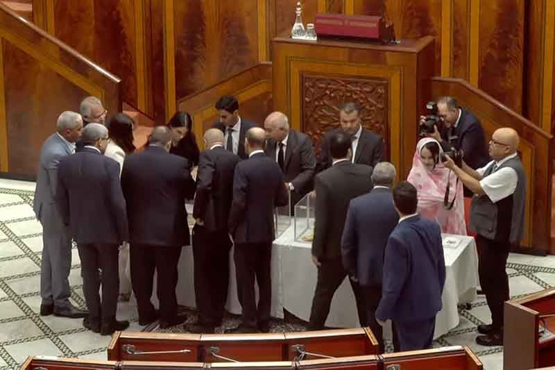 النواب يشرعون في انتخاب الرئيس