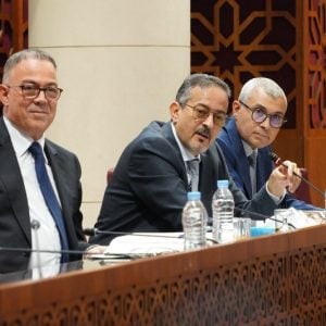 وزير الاقتصاد يُقر بغلاء الأسعار.. ويؤكد رفض الحكومة للتصدير نحو الخارج