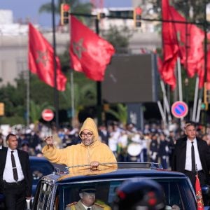 الخطاب الملكي في البرلمان يضع "الجهوية واللاتمركز" أمام محك الميدان
